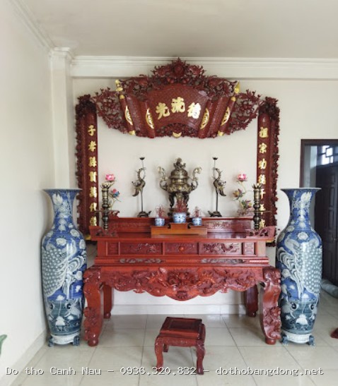 Ban thờ chạm sen kiểu tam cấp, sập thờ sen tam cấp ngoại cỡ tại Thanh Xuân - Bàn thờ Canh Nậu