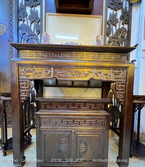 Bàn thờ đứng gỗ gõ , hương sang trọng tại Hoàng Mai - Bàn thờ Canh Nậu
