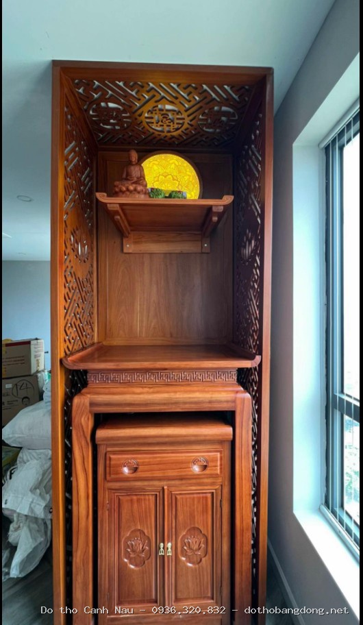Bàn thờ đứng gỗ gõ màu óc chó mẫu Bảo Tài tại Cầu Giấy - Đồ thờ Sơn Vũ