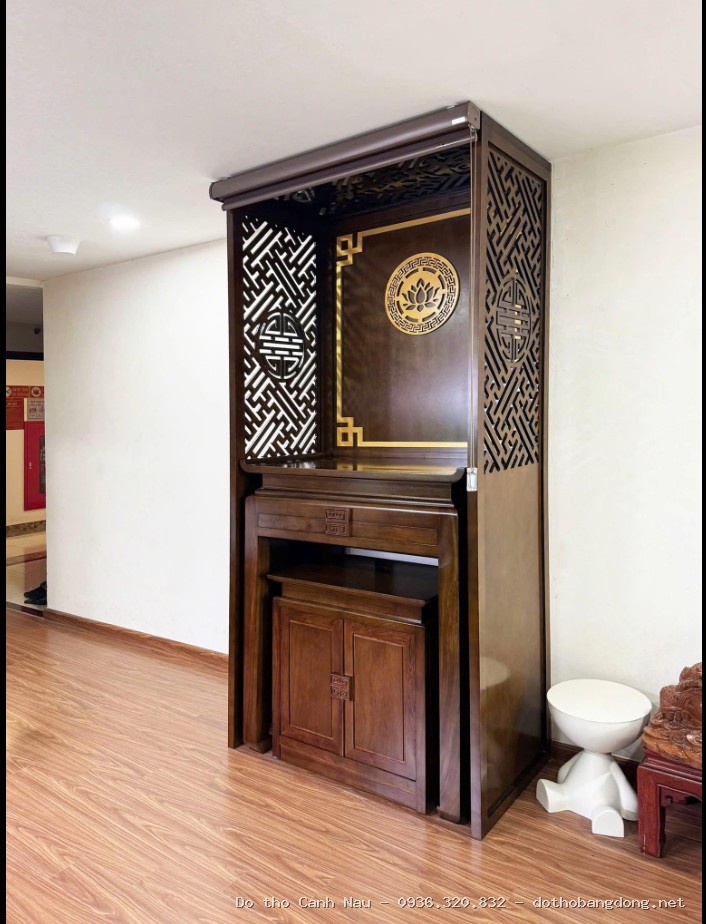 Bàn thờ đứng gỗ hương đá màu cánh gián mẫu Đông Khoa tại Hà Đông - Đồ thờ Sơn Vũ