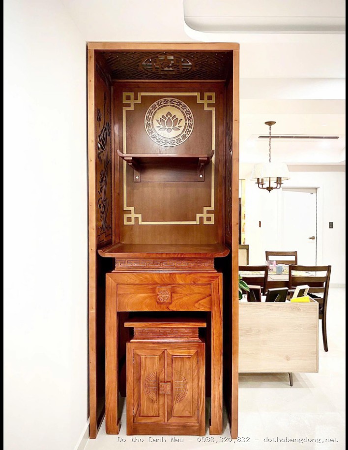 Bàn thờ đứng gỗ hương đá màu cánh gián mẫu Thiên Đức tại Hà Đông - Đồ thờ Sơn Vũ