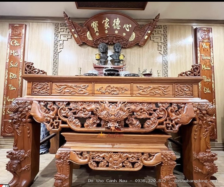 Bàn thờ gia tiên 2 tầng gỗ gõ đỏ GTGD06 tại Đống Đa
