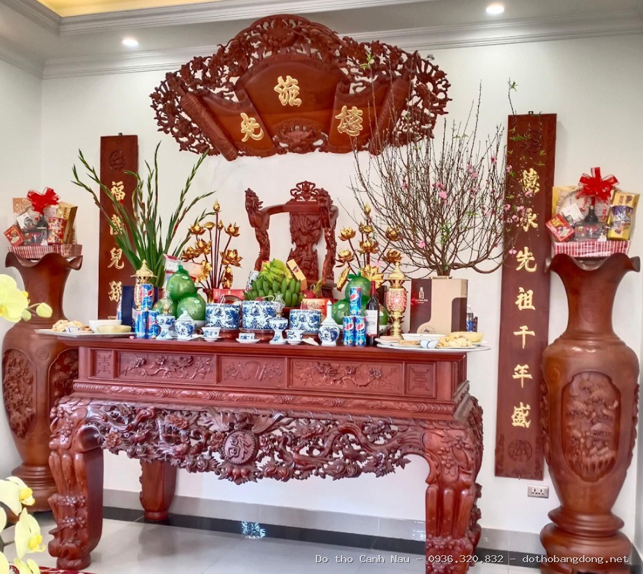 Bàn thờ gia tiên gỗ căm xe 2 tầng tủ GTCX08 tại Đống Đa