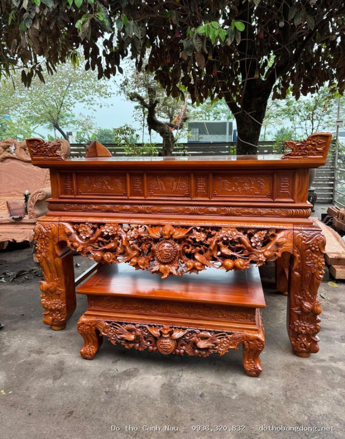 Mẫu bàn thờ đẹp gỗ gõ đỏ BTD-368 thiết kế hiện đại tại Ba Đình - Đồ thờ Sơn Vũ
