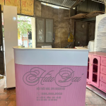 Quầy thu ngân spa màu hồng QTN021
